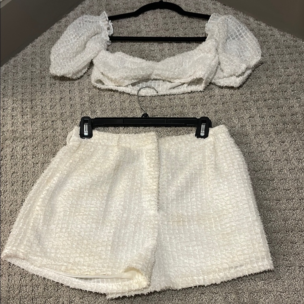 WHITE SET
